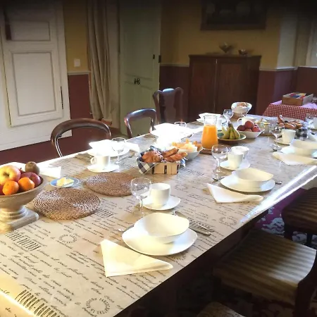 לינה וארוחת בוקר Maison Delmas *