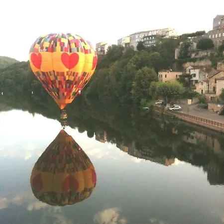 فندق مبيت وإفطار Maison Delmas Puy-lʼÉvêque